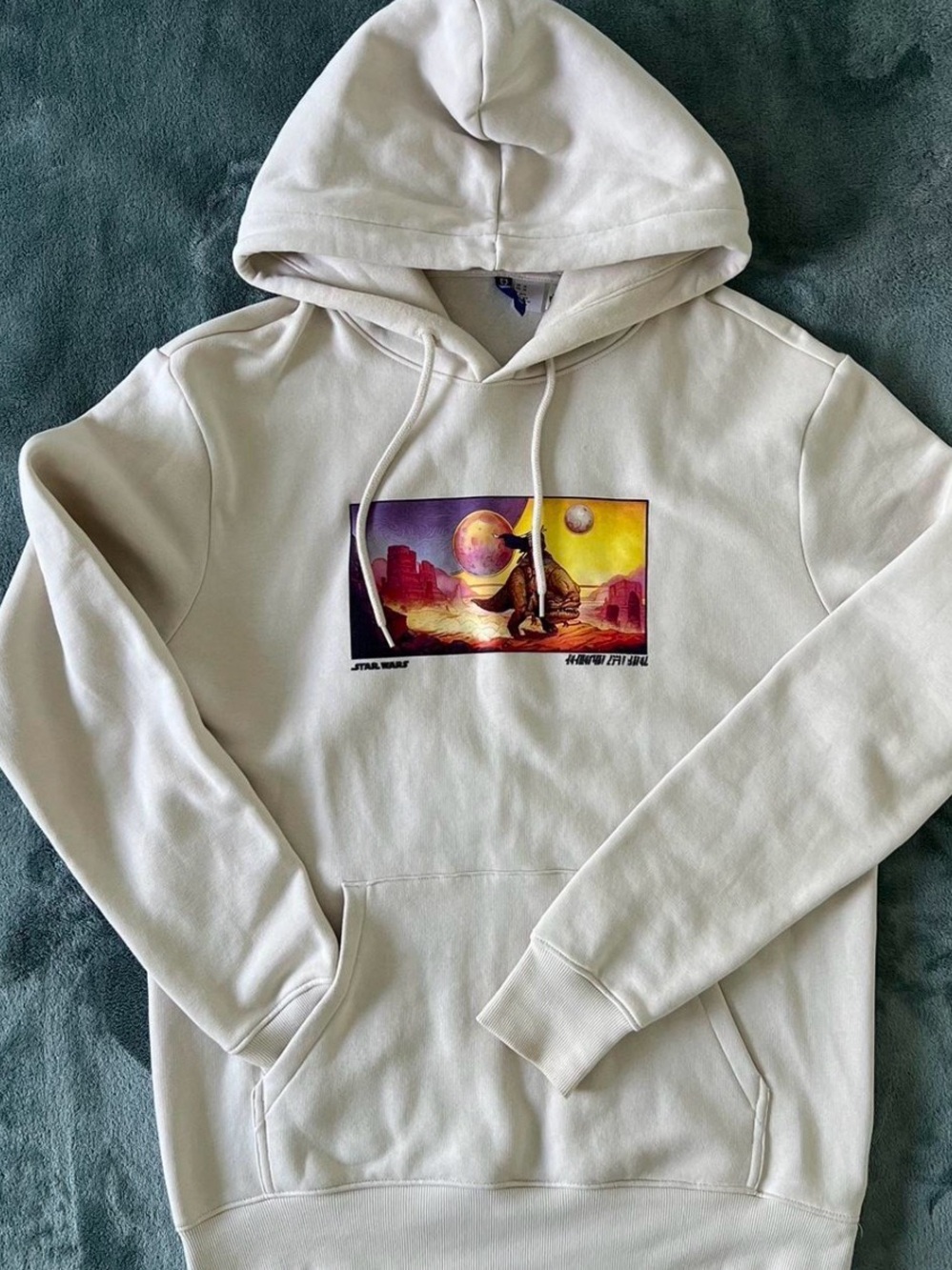 H&M the Mandalorian Star Wars Graphic Hoodie beige